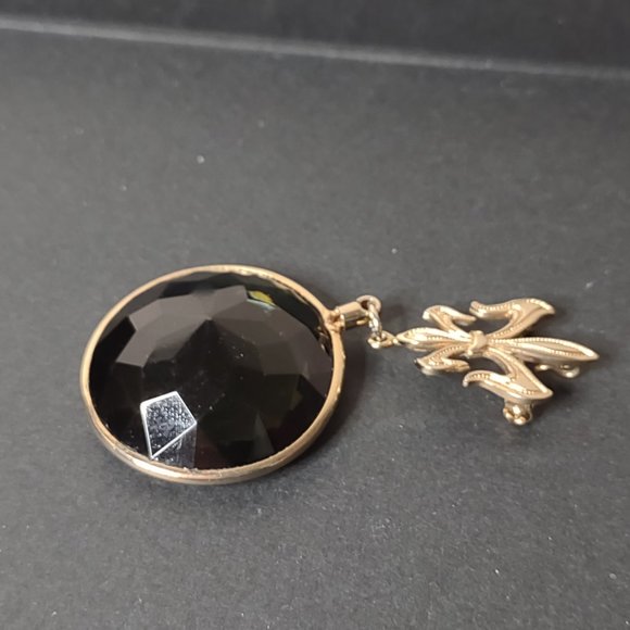 Gold Tone Metal And Heavy Glass Dangle Brooch - Picture 11 of 11